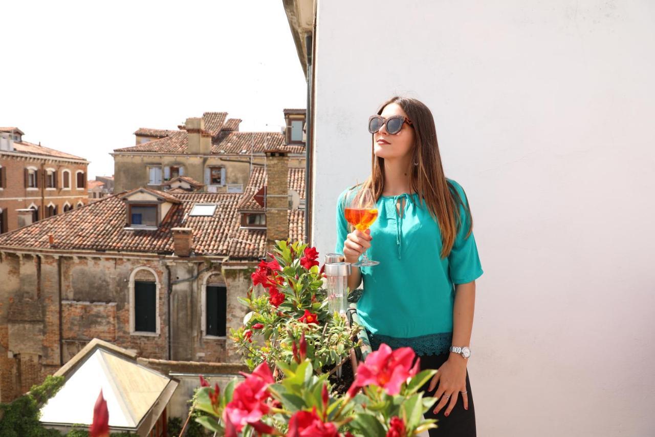 Elegant Terrace Apartment Near Piazza San Marco Last Floor No Lift Veneza Exterior foto