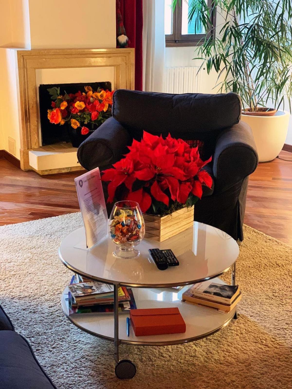 Elegant Terrace Apartment Near Piazza San Marco Last Floor No Lift Veneza Exterior foto