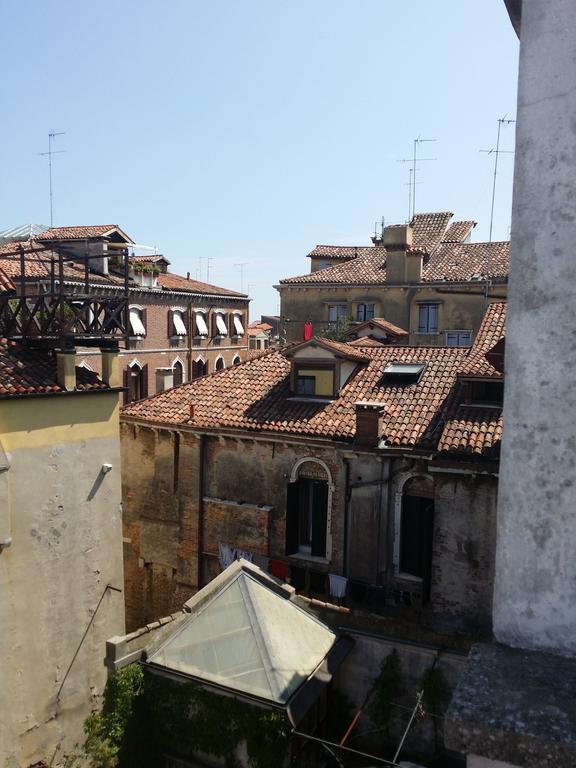 Elegant Terrace Apartment Near Piazza San Marco Last Floor No Lift Veneza Exterior foto