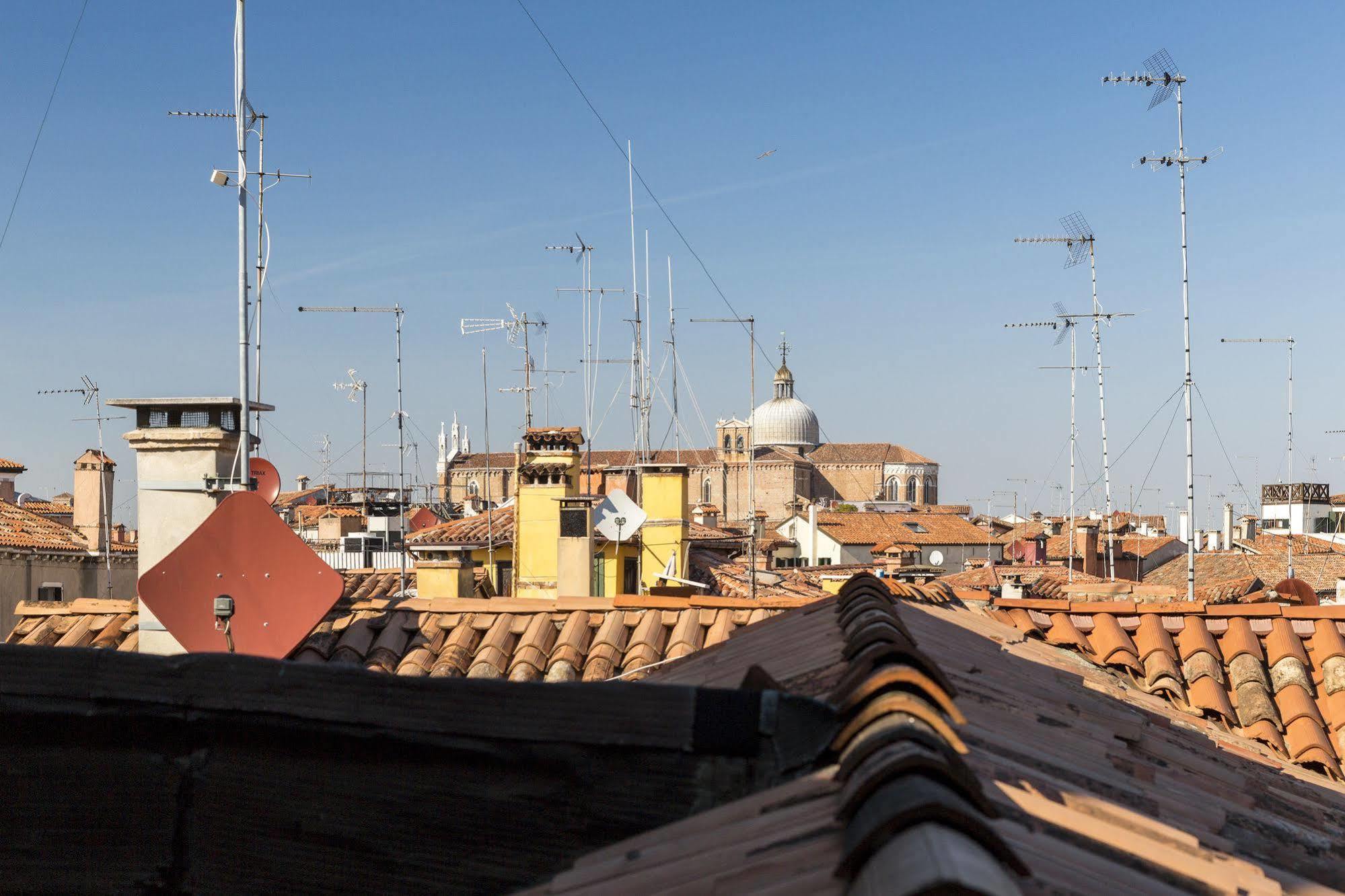 Elegant Terrace Apartment Near Piazza San Marco Last Floor No Lift Veneza Exterior foto