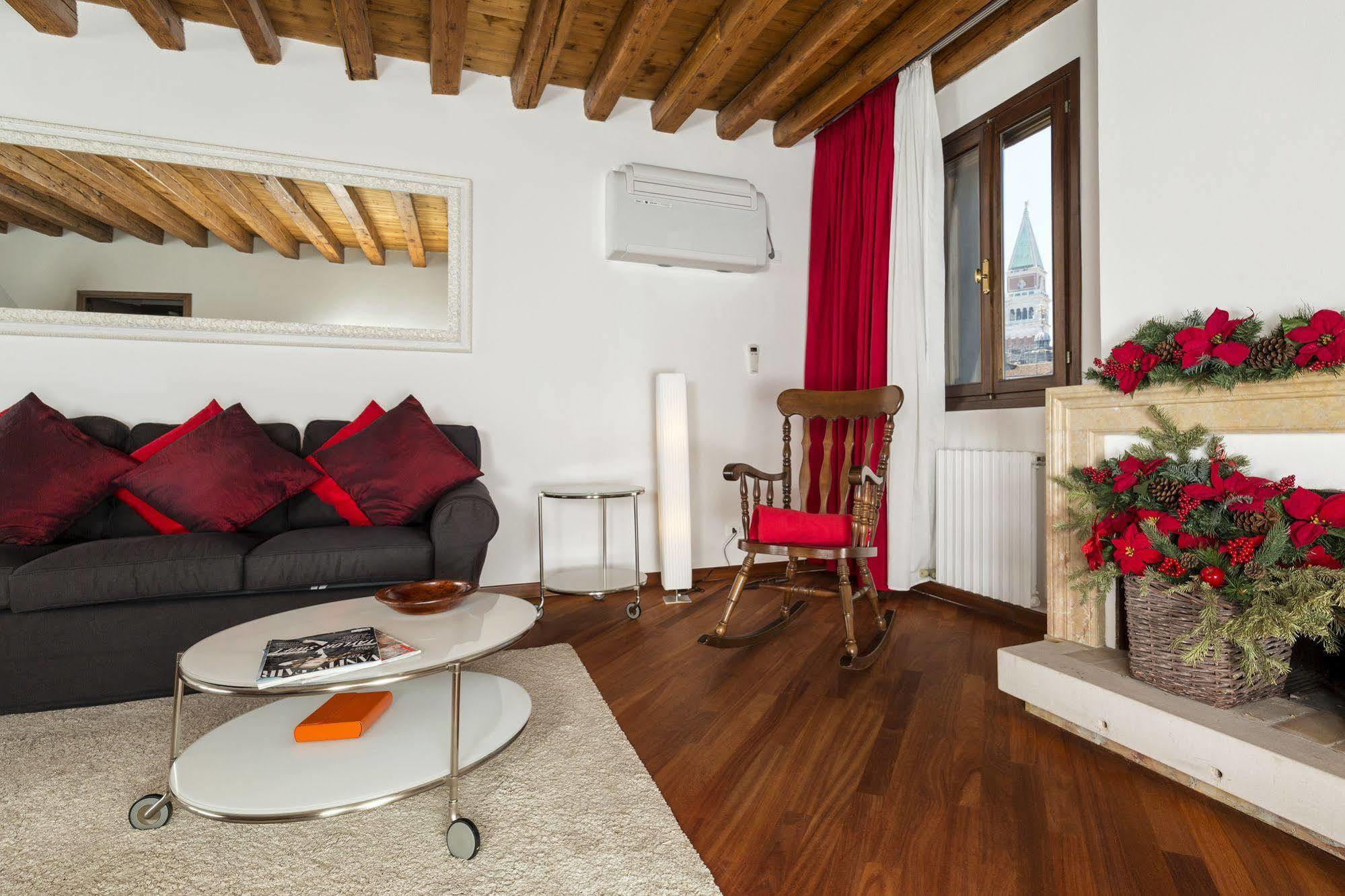 Elegant Terrace Apartment Near Piazza San Marco Last Floor No Lift Veneza Exterior foto