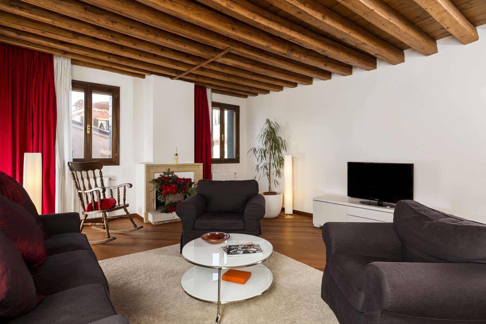 Elegant Terrace Apartment Near Piazza San Marco Last Floor No Lift Veneza Exterior foto